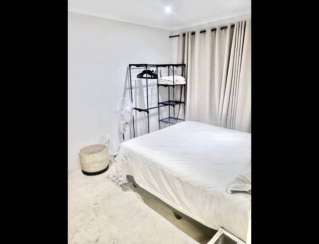 3 BEDROOM APARTMENT FOR SALE IN IVY BEACH